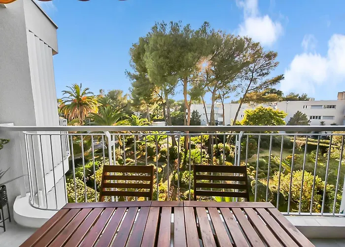 Moderne, Piscine, Parking Proche Des Plages