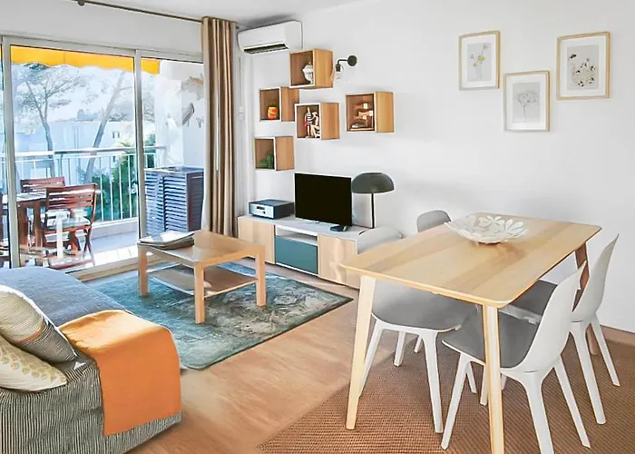 Moderne, Piscine, Parking Proche Des Plages