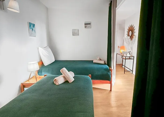 Moderne, Piscine, Parking Proche Des Plages