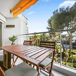 Moderne, Piscine, Parking Proche Des Plages *