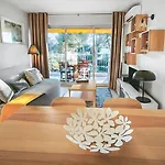 Moderne, Piscine, Parking Proche Des Plages
