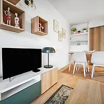 公寓 Moderne, Piscine, Parking Proche Des Plages