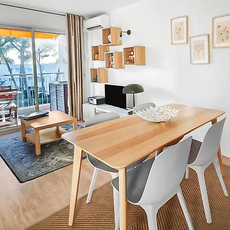 Moderne, Piscine, Parking Proche Des Plages *