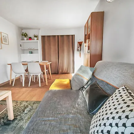 Moderne, Piscine, Parking Proche Des Plages Апартаменты