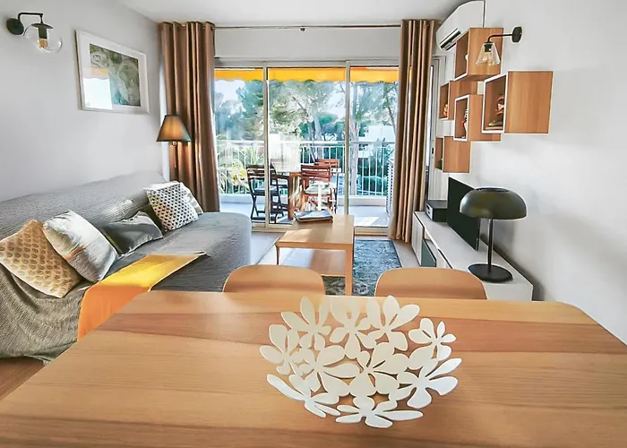 Moderne, Piscine, Parking Proche Des Plages