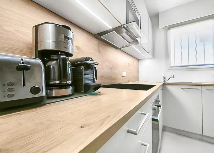 Moderne, Piscine, Parking Proche Des Plages