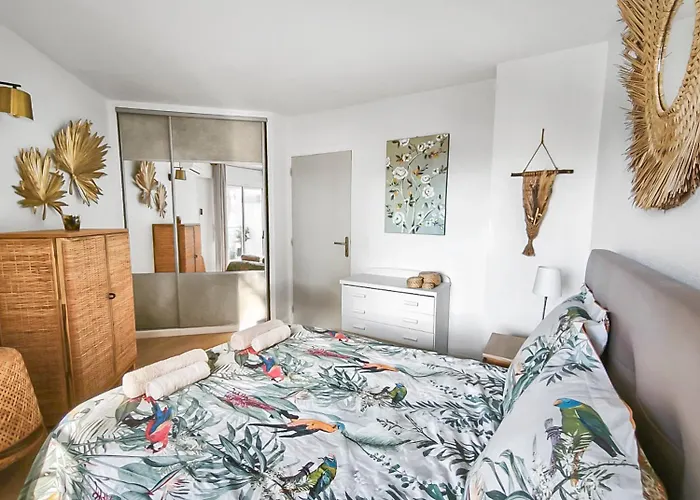 Moderne, Piscine, Parking Proche Des Plages Апартаменты